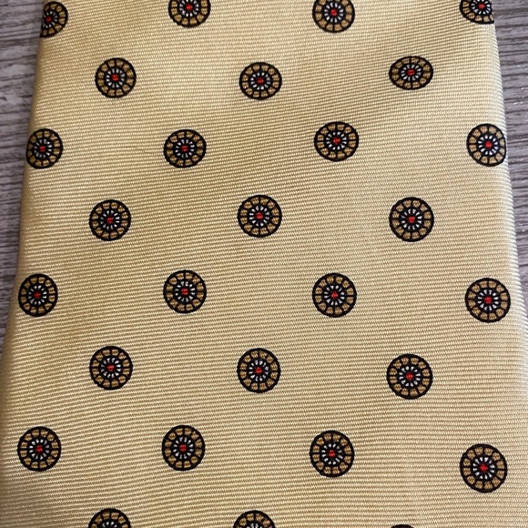 VTG 100% Silk Kenneth Roberts Yellow Medallion Men's Tie - Picture 4 of 9